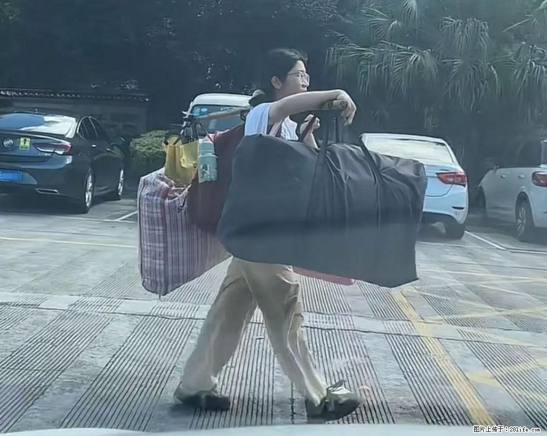 全网追的“扁担女孩”，找了一份暑假工，时薪12元 - 佛山生活资讯 - 佛山28生活网 fs.28life.net